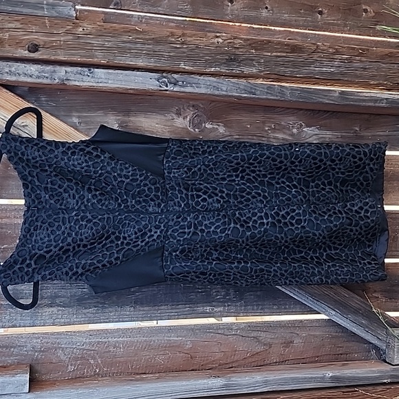 Carmen Marc Valvo Black Cocktail Dress, in Excellent Condition, Sz. 6 - Picture 4 of 12